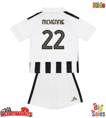 Juventus Weston McKennie #22 Replica Home Stadium Kit for Kids 2026-27 Short Sleeve (+ pants)